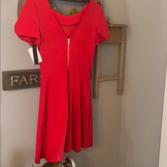 Dress - Picture 2 of 3